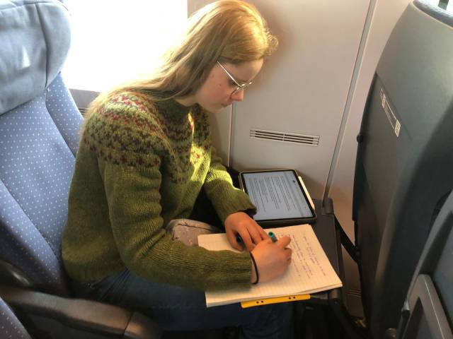 Vorbereitung auf den Wettbewerb im Zug nach Heidelberg Vorbereitung auf den Wettbewerb im Zug nach Heidelberg